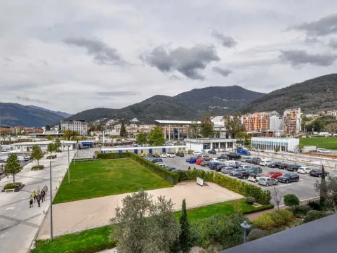 Prodaja, dvosoban stan, 143m², Porto Montenegro, Tivat - image 2