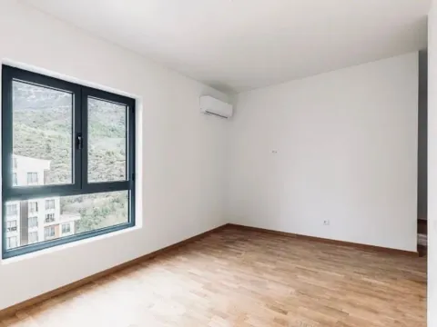 Sale, one bedroom apartment, 64m², Bečići, Budva - image 5