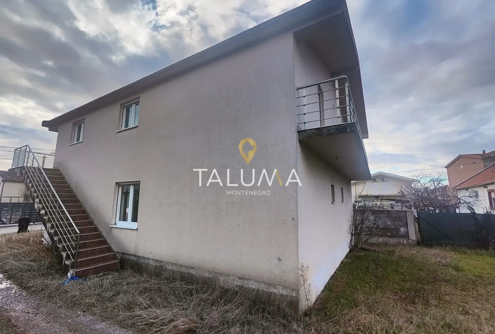 Prodaja, kuća, 200m², Karaburško Polje, Podgorica