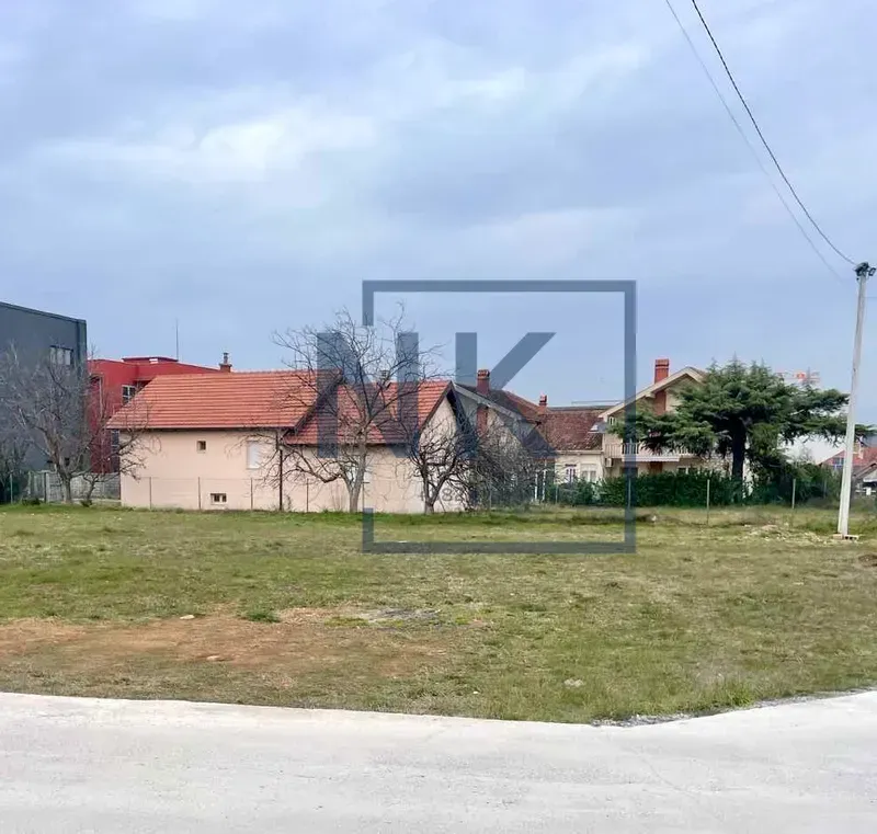 Prodaja, plac, 1400m², Donja Gorica, Podgorica