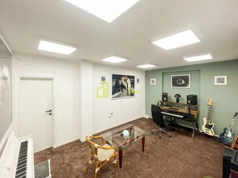 Izdavanje, poslovni prostor, 60m², Centar, Podgorica - image 5