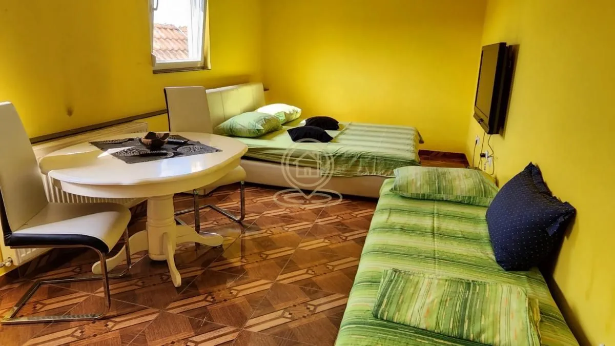 Izdavanje, garsonjera, 30m², Petrovaradin, Novi Sad