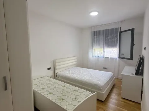 Izdavanje, trosoban stan, 130m², Dalmatinska ulica, Podgorica - image 5