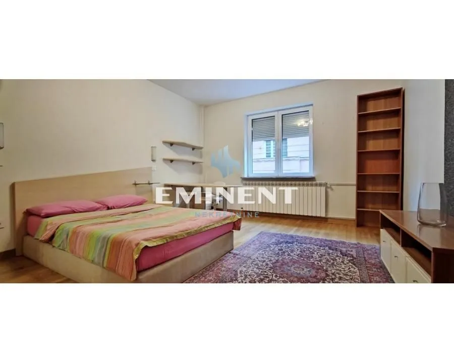 Rent, four bedroom apartment, 120m², Stari Grad, Beograd
