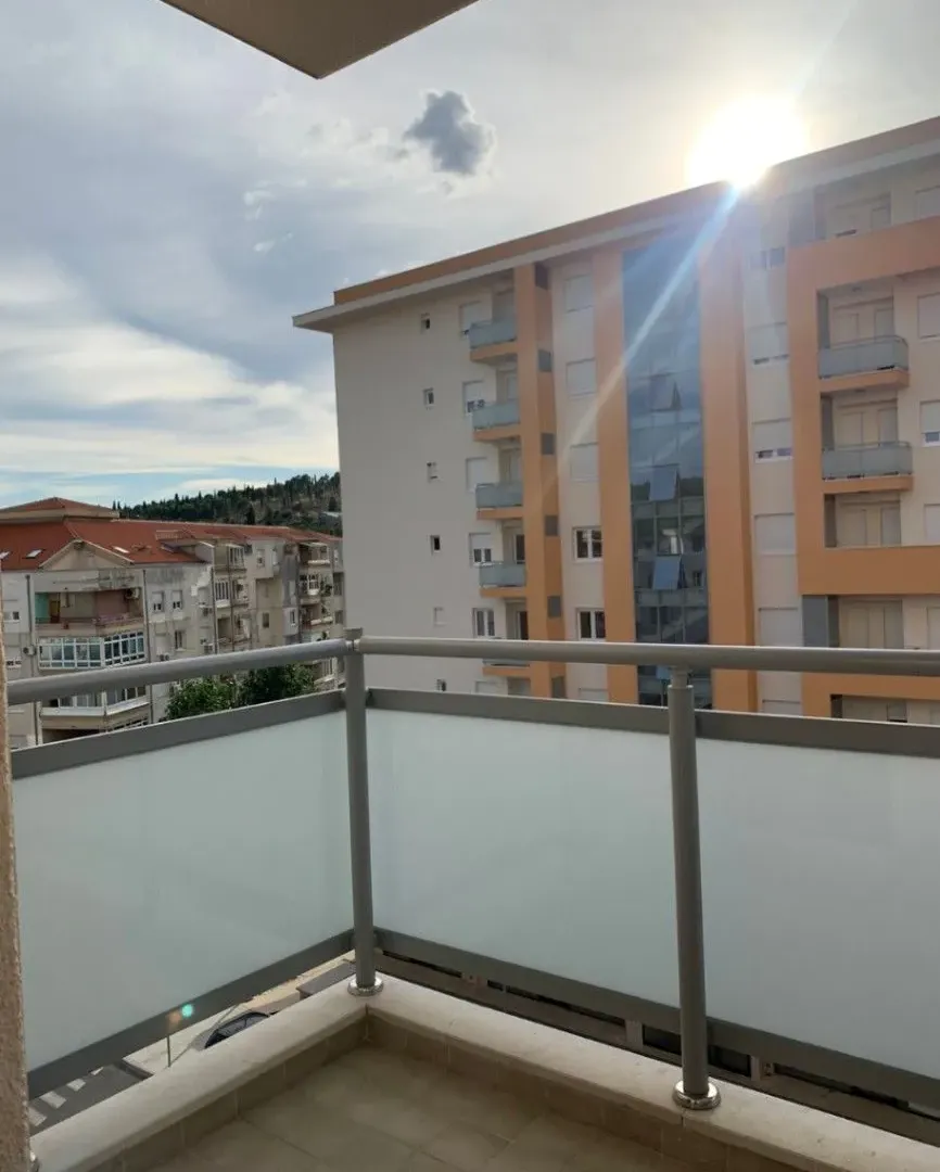Rent, one bedroom apartment, 45m², City Kej, Podgorica