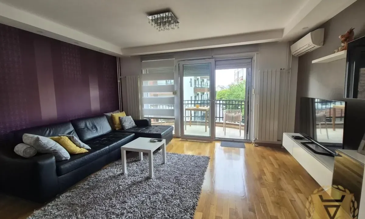 Izdavanje, dvosoban stan, 70m², Južni Bulevar, Vračar Sve Podlokacije