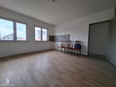Sale, four bedroom apartment, 100m², Karaburma, Palilula Sve Podlokacije - image 2
