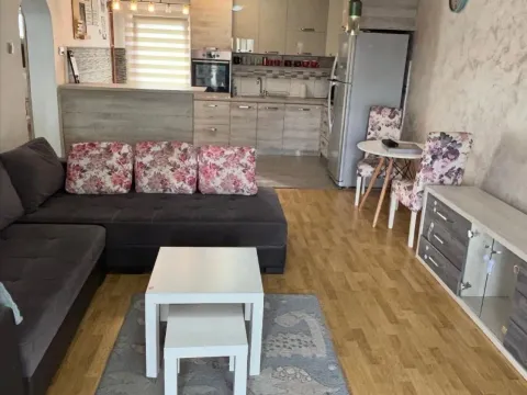 Prodaja, kuća, 150m², Stari Aerodrom, Podgorica - image 3