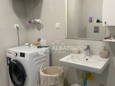 Izdavanje, dvosoban stan, 80m², Centar, Bar - image 10