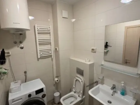 Izdavanje, dvosoban stan, 72m², City Kvart, Podgorica - image 7