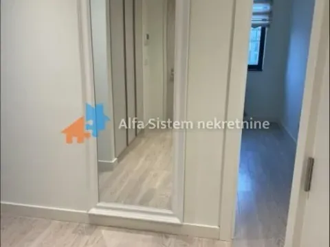 Izdavanje, četvorosoban stan, 110m², Savski Venac, Beograd - image 6