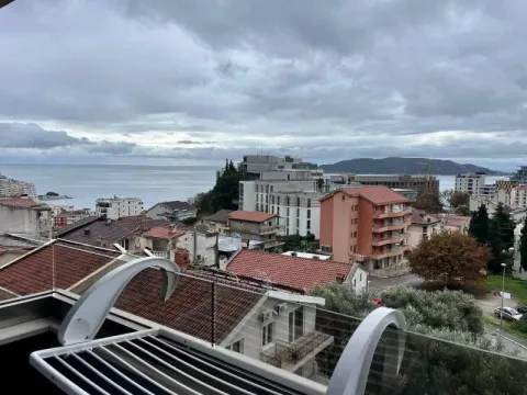 Izdavanje, jednosoban stan, 45m², Bečići, Budva - image 1