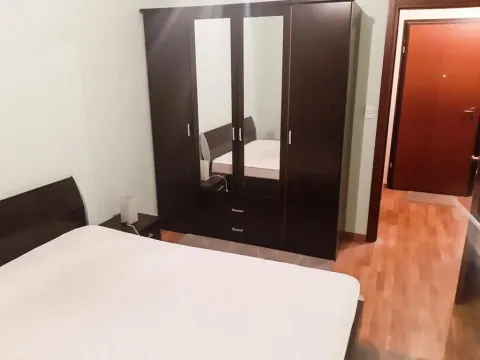 Izdavanje, jednosoban stan, 54m², City Kvart, Podgorica - image 2