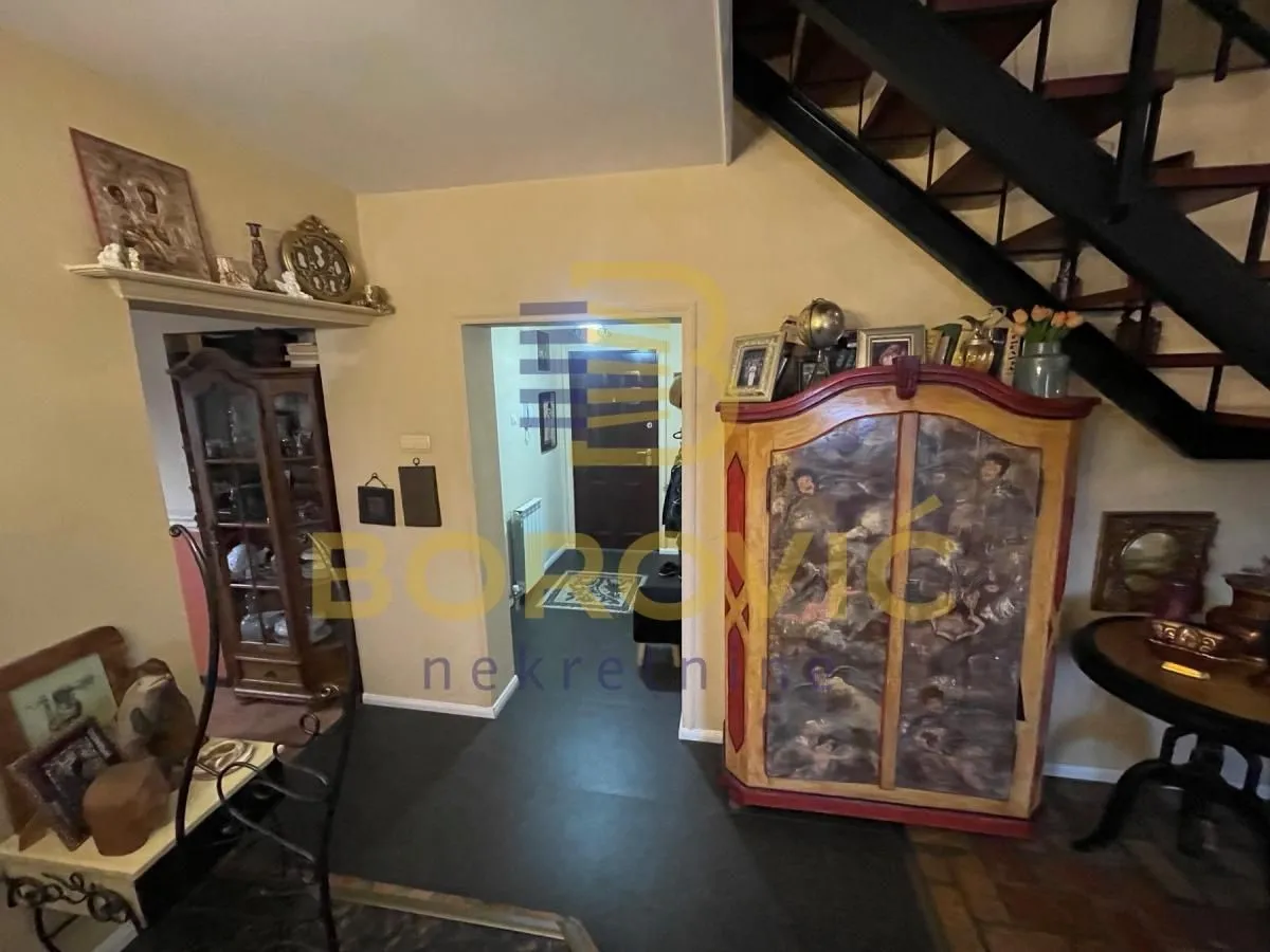 Sale, four bedroom apartment, 130m², Čukarica, Beograd