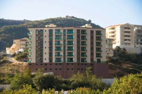 Prodaja, dvosoban stan, 51m², Bečići, Budva - image 3