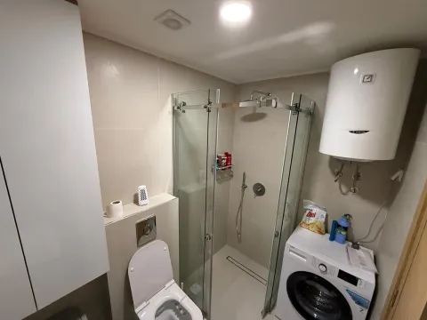 Rent, one bedroom apartment, 52m², Podgorica, Crna Gora - image 9