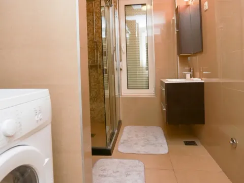 Sale, one bedroom apartment, 55m², Centar, Budva - image 10