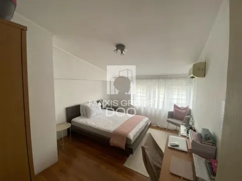 Izdavanje, četvorosoban stan, 106m², Slavija, Vračar Sve Podlokacije - image 5