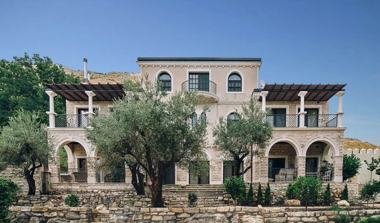 Prodaja, kuća, 550m², Reževići, Budva