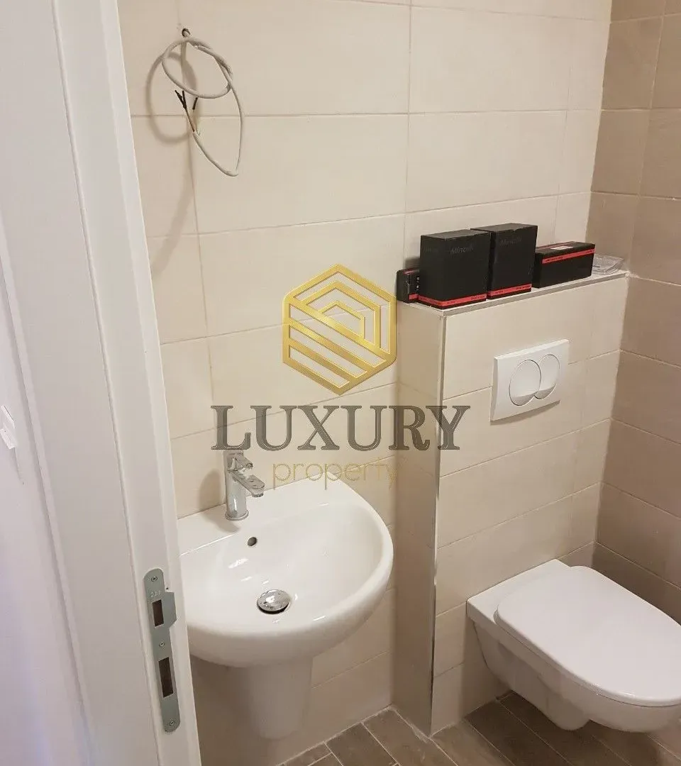 Izdavanje, jednosoban stan, 43m², City Kej, Podgorica