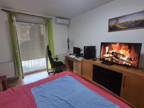 Prodaja, dvosoban stan, 64m², Stari grad, Novi Sad - image 9