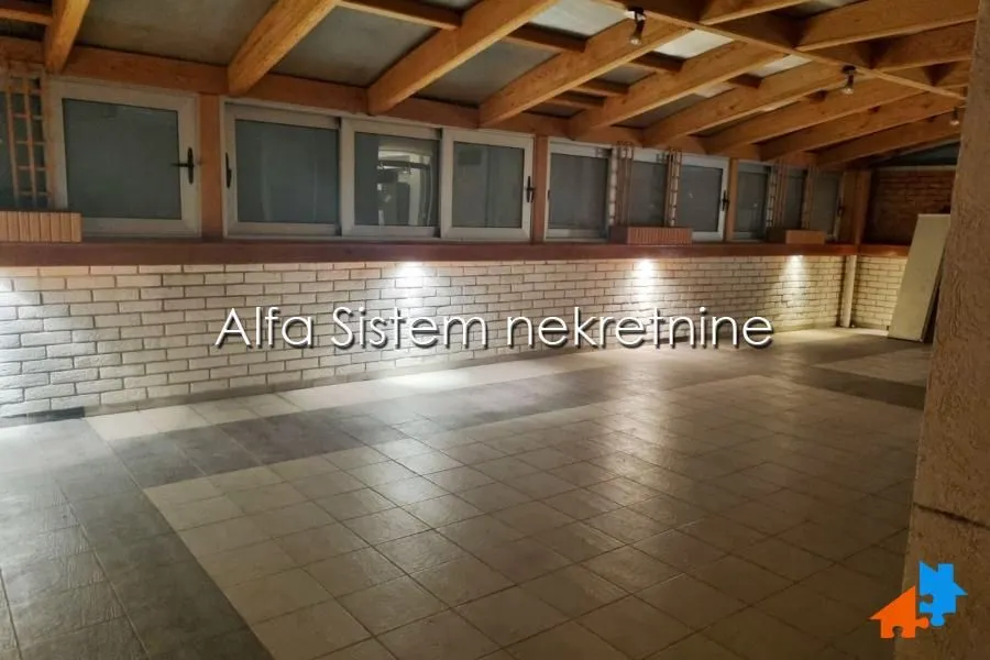 Izdavanje, trosoban stan, 97m², Vračar Sve Podlokacije, Beograd