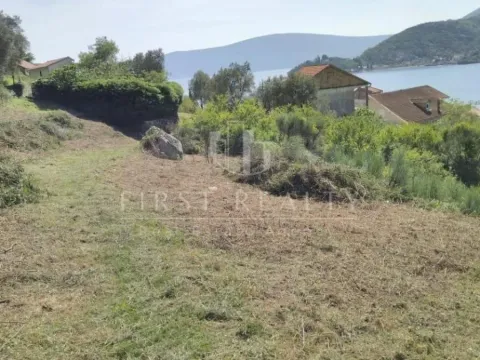 Sale, land lot, 2100m², Tivat, Crna Gora