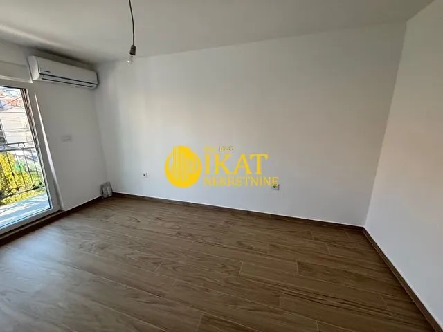 Prodaja, trosoban stan, 65m², Cvetkova Pijaca, Zvezdara Sve Podlokacije