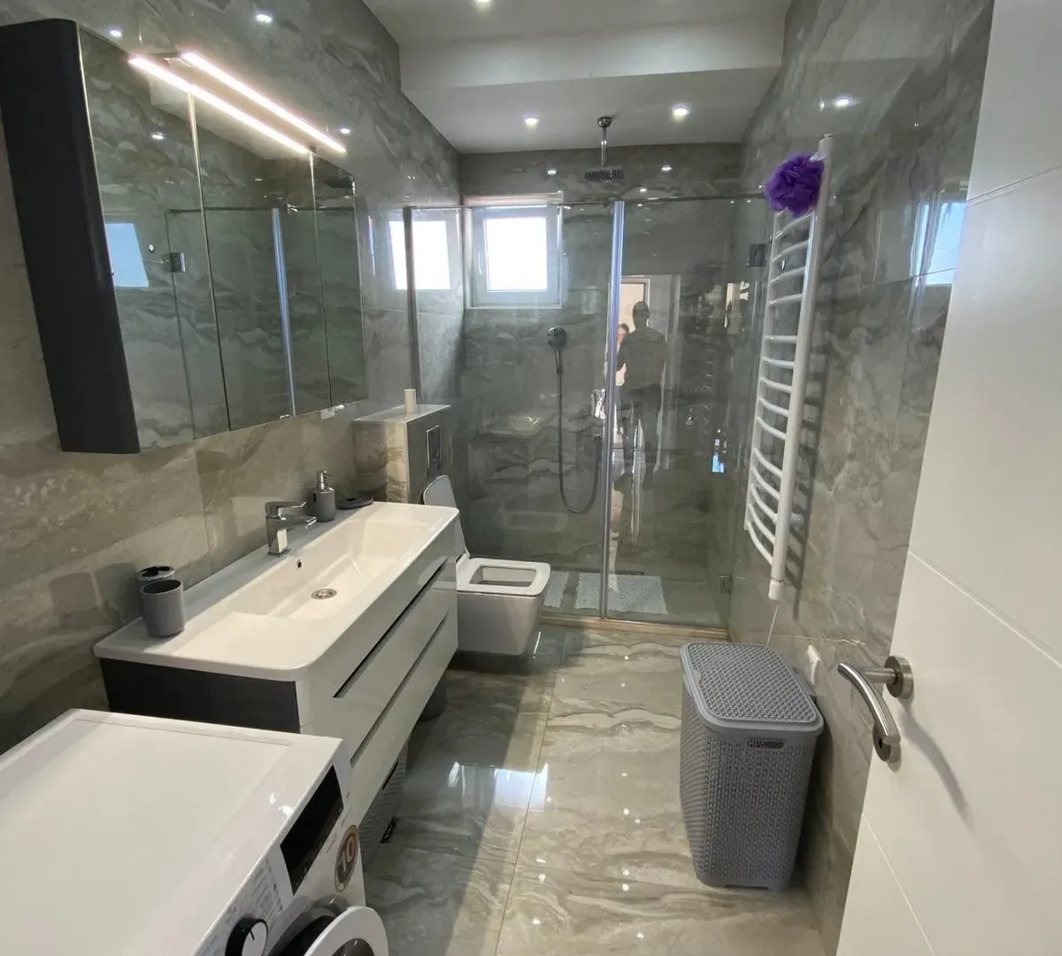 Rent, three bedroom apartment, 115m², Kalimanj, Tivat