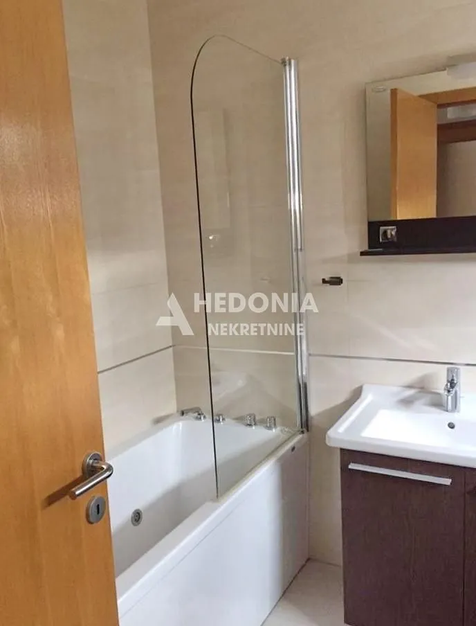 Izdavanje, trosoban stan, 100m², Stari Grad, Beograd