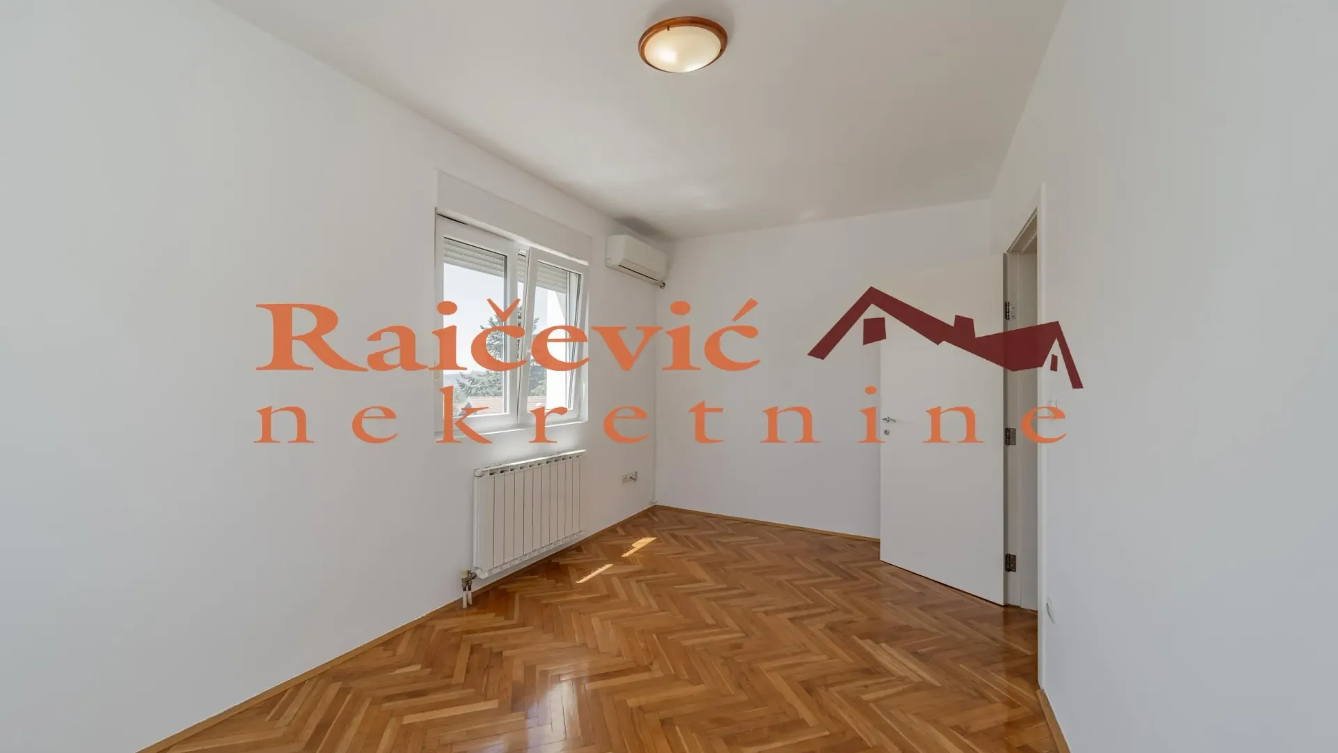 Prodaja, četvorosoban stan, 117m², Savski Venac, Beograd