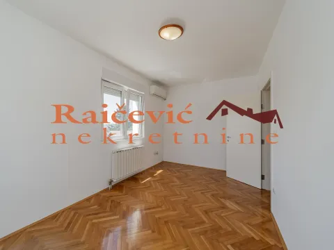 Prodaja, četvorosoban stan, 117m², Savski Venac, Beograd - image 17