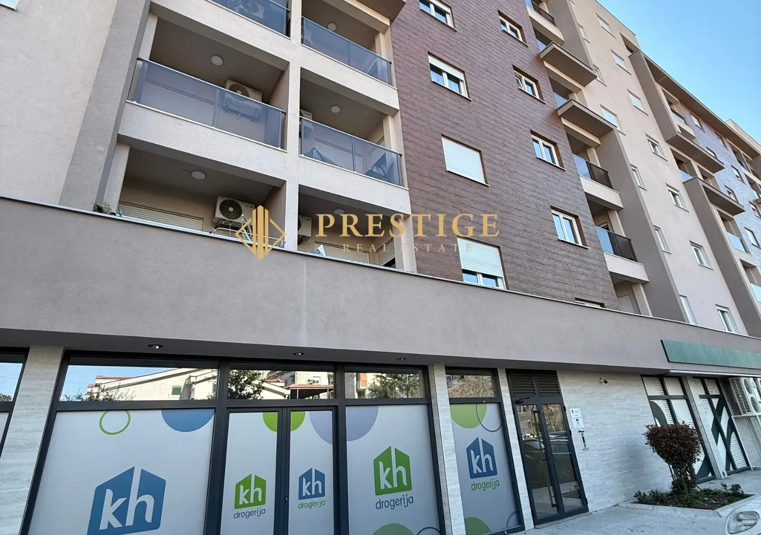Izdavanje, jednosoban stan, 47m², Stari Aerodrom, Podgorica