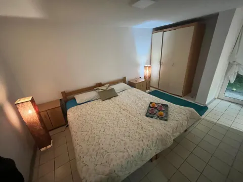 Izdavanje, jednosoban stan, 42m², Budva, Crna Gora - image 17