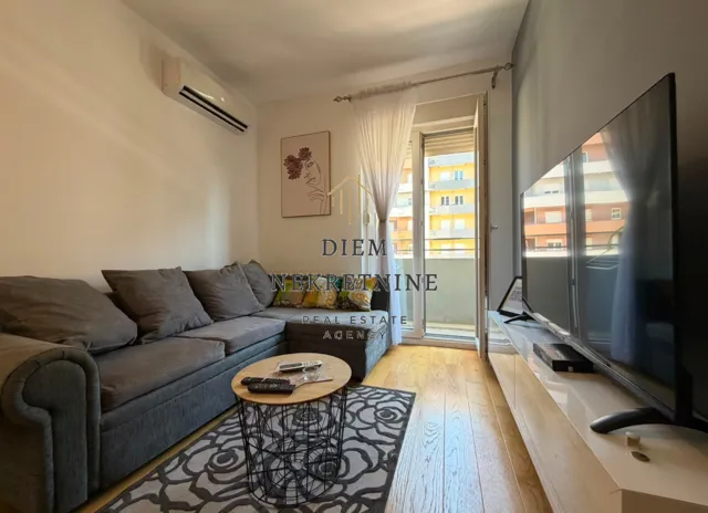 Prodaja, jednosoban stan, 40m², Central Point, Podgorica