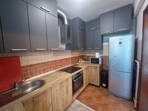 Rent, two bedroom apartment, 81m², Budva, Crna Gora - image 19