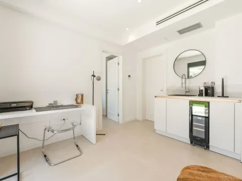 Izdavanje, kuća, 159m², Reževići, Budva - image 12