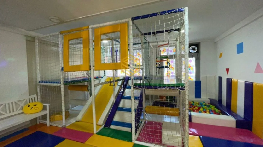 Rent, office space, 120m², 1 maj, Podgorica