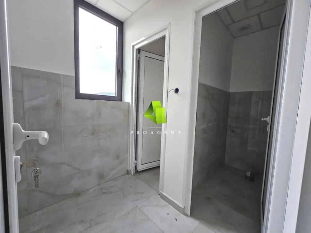 Rent, office space, 1200m², Pantelej, Niš