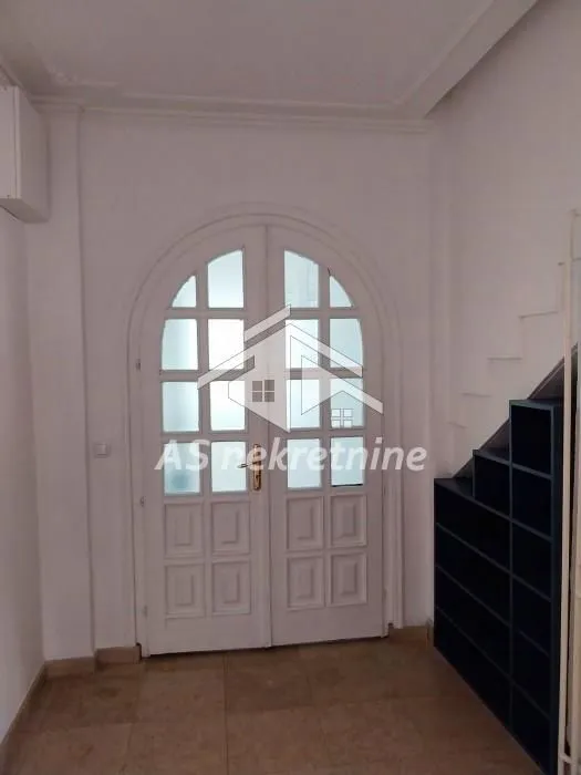 Rent, house, 260m², Neimar, Vračar Sve Podlokacije