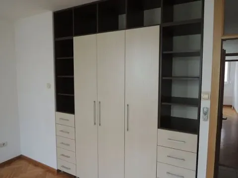 Izdavanje, trosoban stan, 92m², Novi Beograd Blok 29, Novi Beograd Sve Podlokacije - image 2