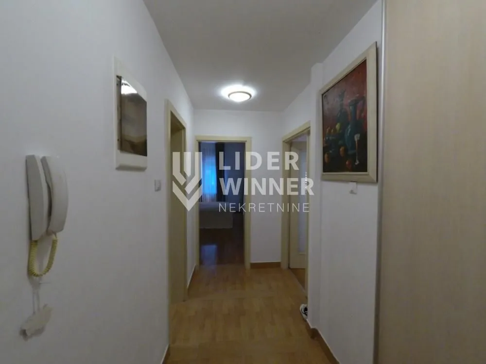 Rent, two bedroom apartment, 78m², Kalenić Pijaca, Vračar Sve Podlokacije
