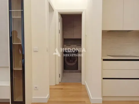 Sale, two bedroom apartment, 58m², Kalenić Pijaca, Vračar Sve Podlokacije - image 6