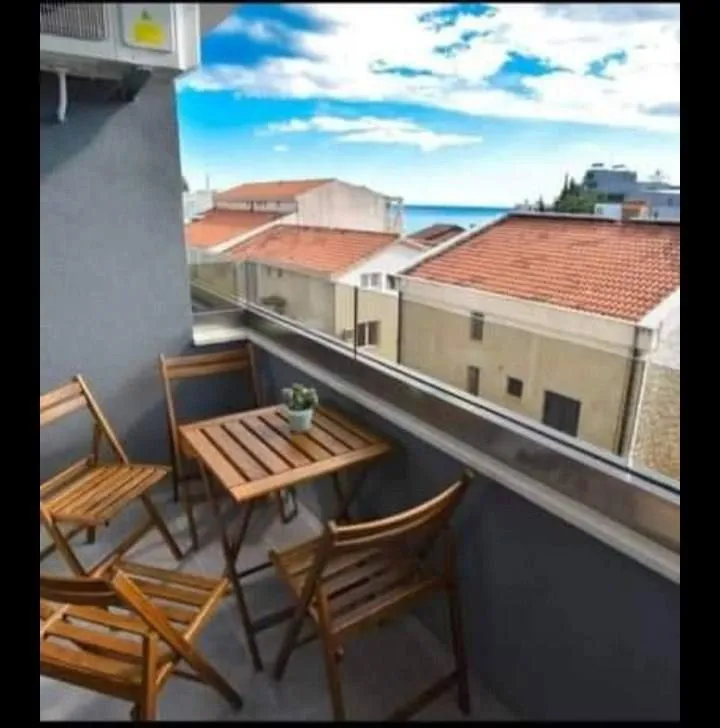 Rent, one bedroom apartment, 43m², Bečići, Budva