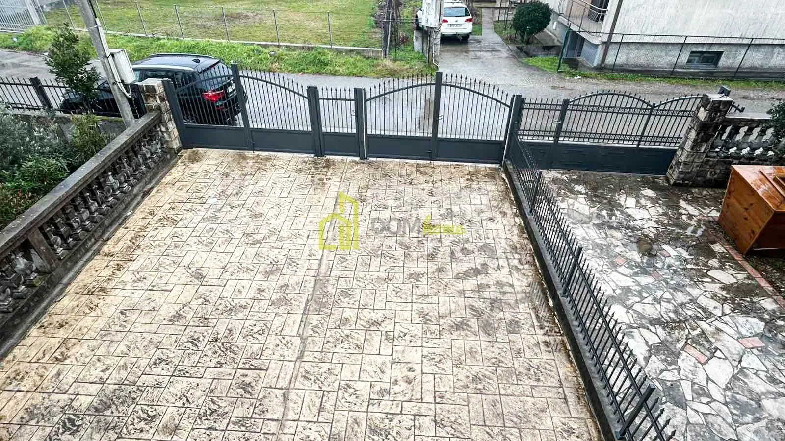 Izdavanje, kuća, 220m², Konik, Podgorica