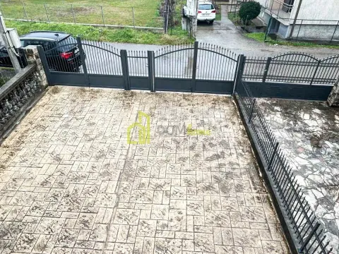 Izdavanje, kuća, 220m², Konik, Podgorica - image 13