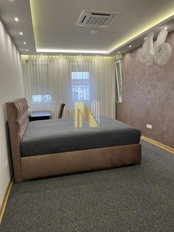 Izdavanje, trosoban stan, 93m², Centar, Novi Sad