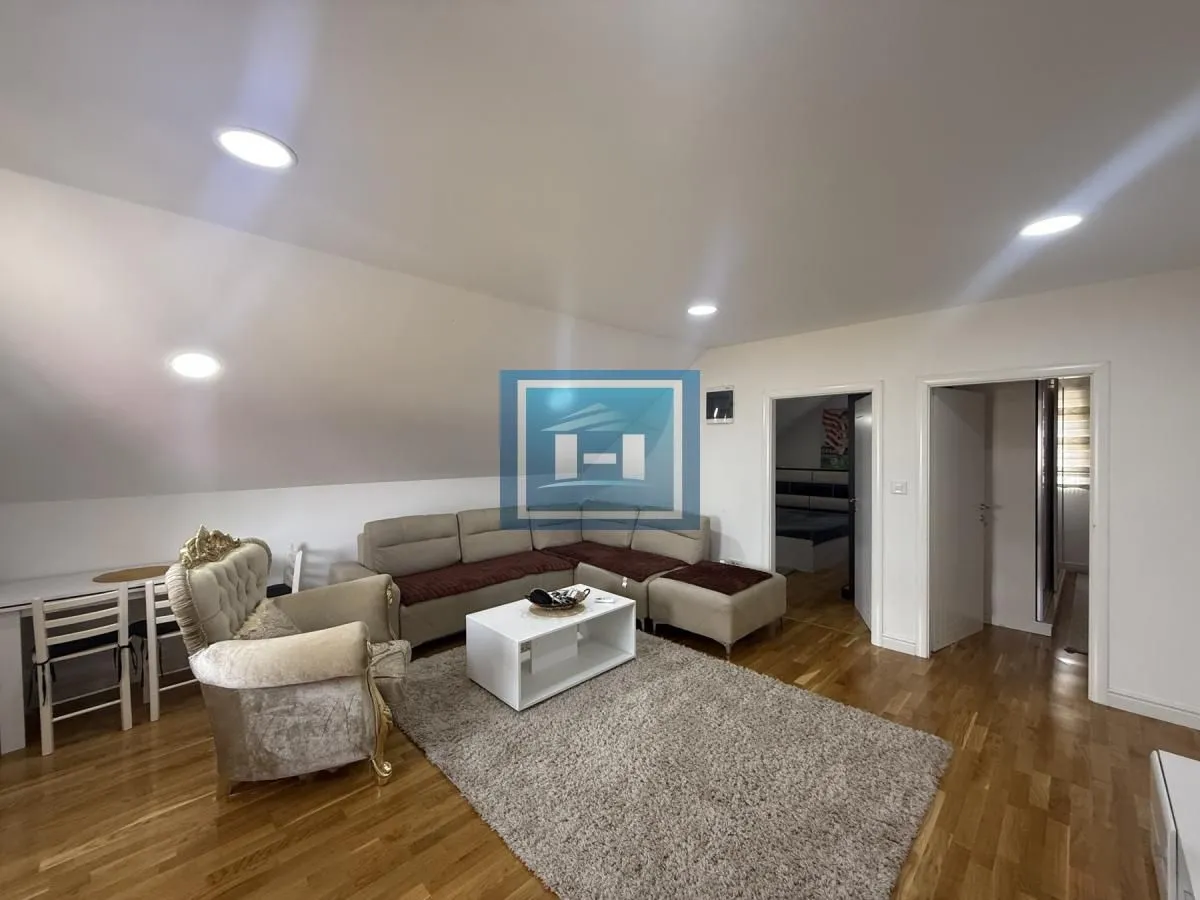 Prodaja, kuća, 200m², Majur, Jagodina