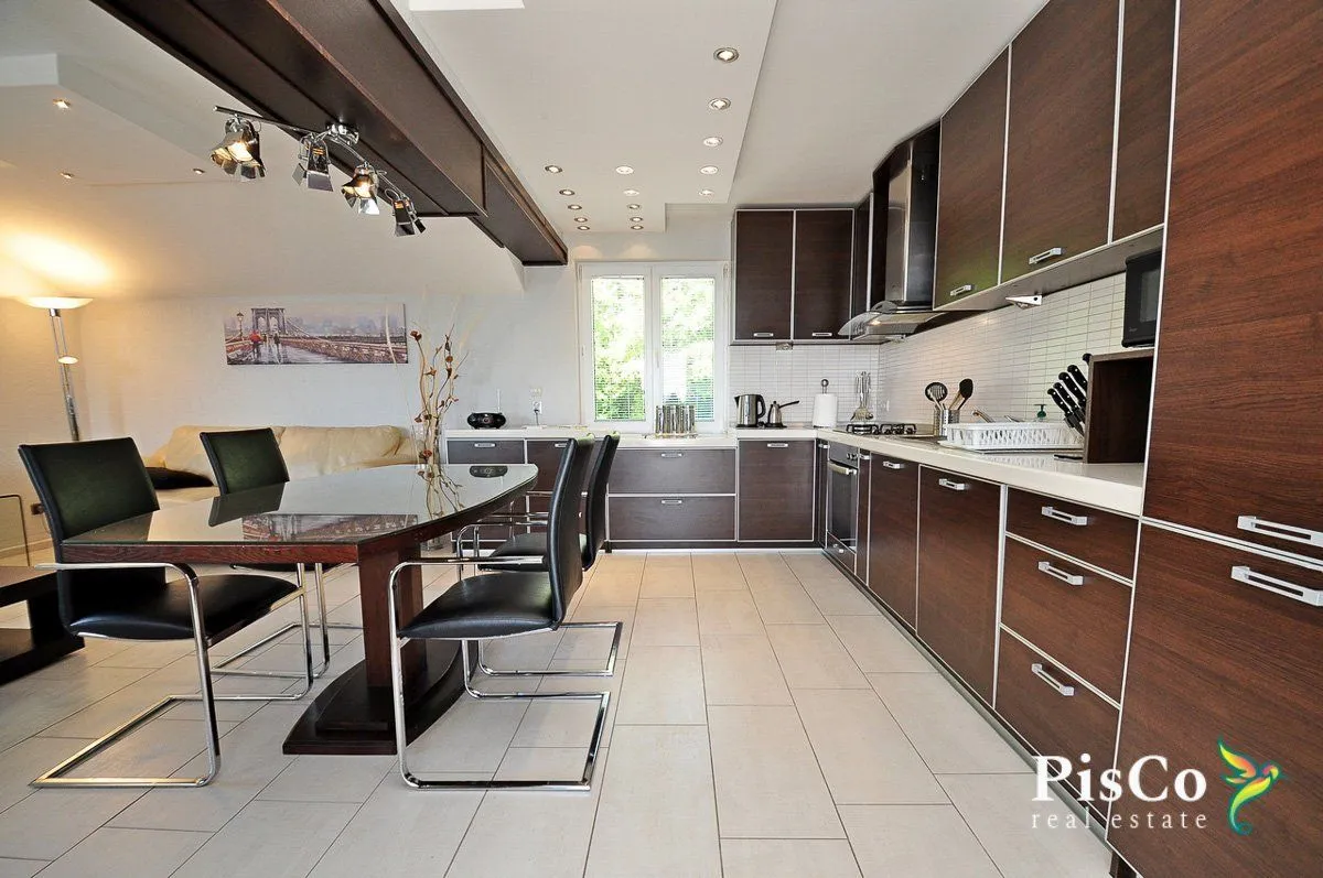 Prodaja, kuća, 350m², Tivat, Crna Gora