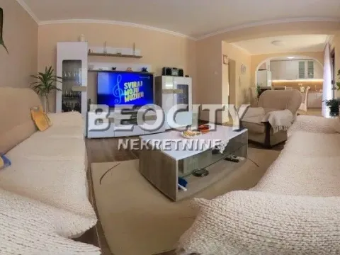 Prodaja, kuća, 345m², Strelište, Pančevo - image 12